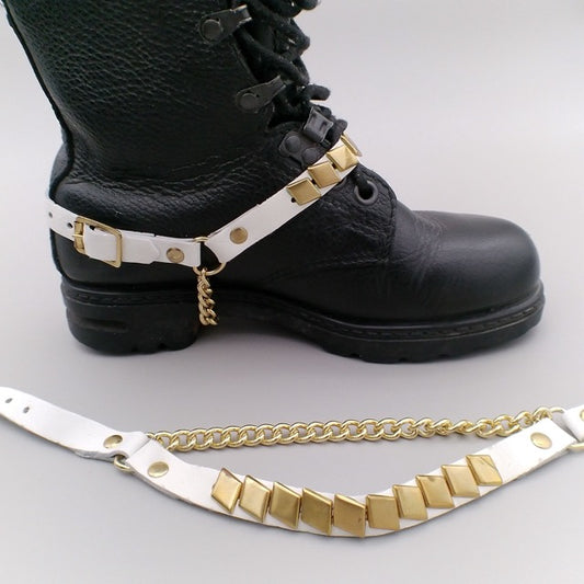 Bootstrap Diamond Stud
