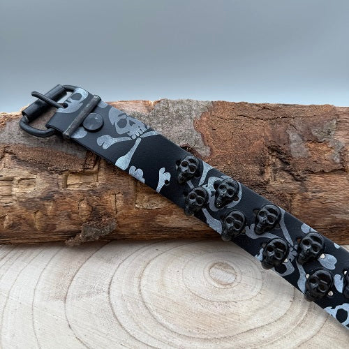 real-leather-belt-skull-design-with-skull-studs-in-black