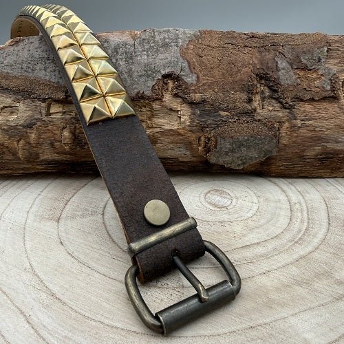 real-leather-belt-in-brown-with-golden-pyramid-studs